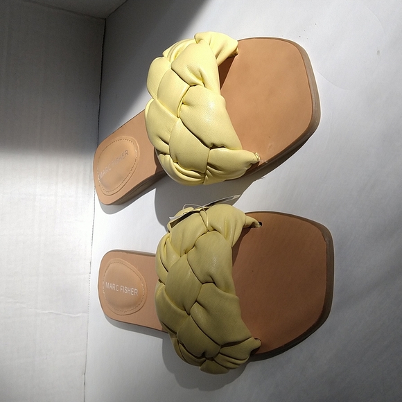 Marc Fisher bolier slip on yellow sandals size 8.5 - Picture 7 of 10